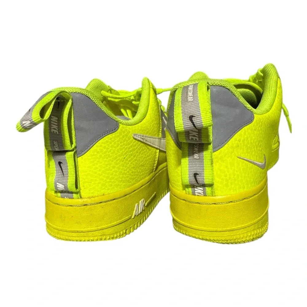 🇺🇸Nike Air Force Size 8.5 1 '07 LV8 Volt (a bright, striking yellow-green).‎